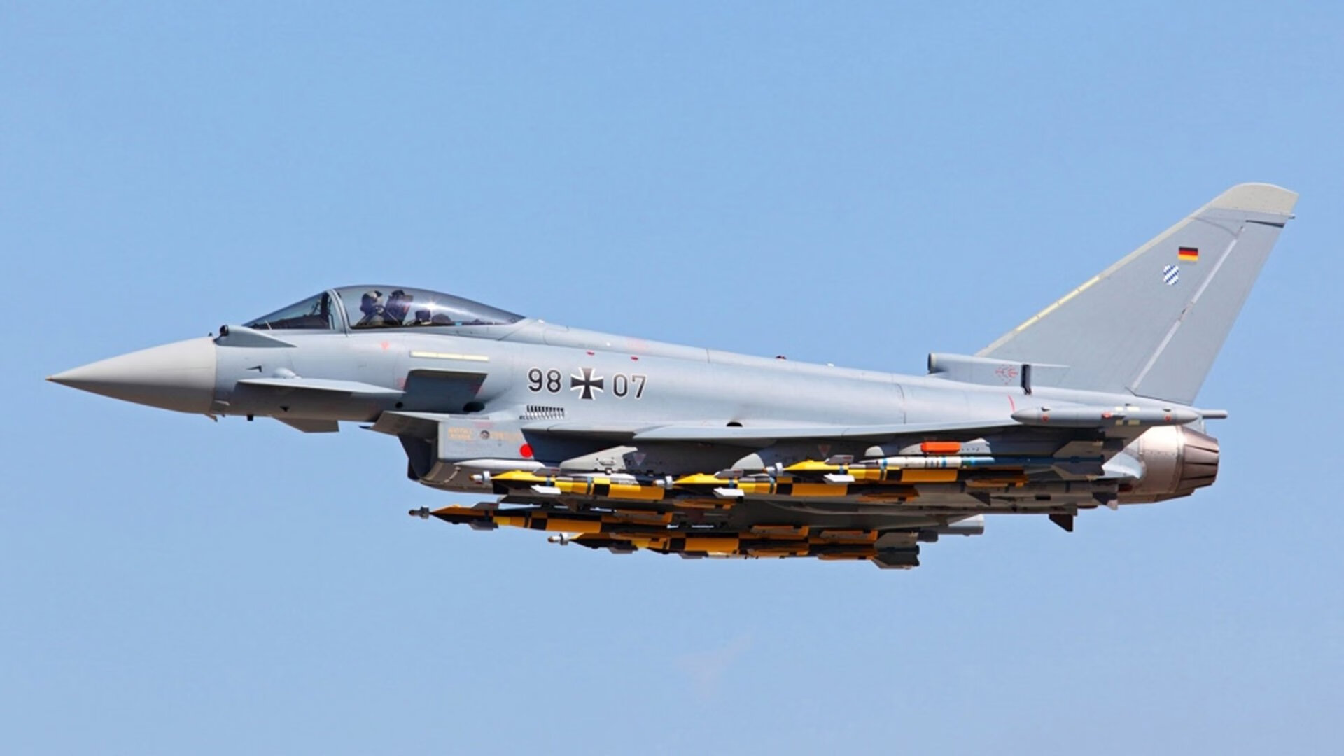 爱游戏品牌互动-尼克斯队新援在首场比赛中发挥出色，获得认可，尼克斯队首发阵容